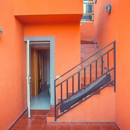 Cosy Townhouse In Costa Adeje 阿德耶